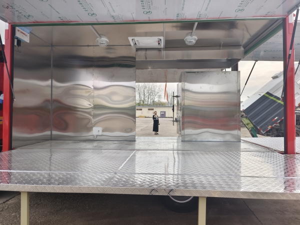 农村宴席不用愁，移动餐车解忧愁