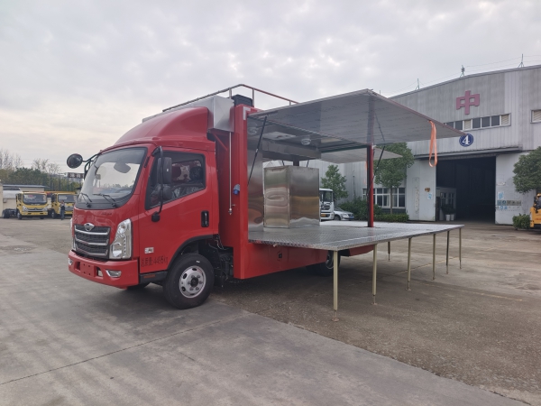 农村宴席不用愁，移动餐车解忧愁