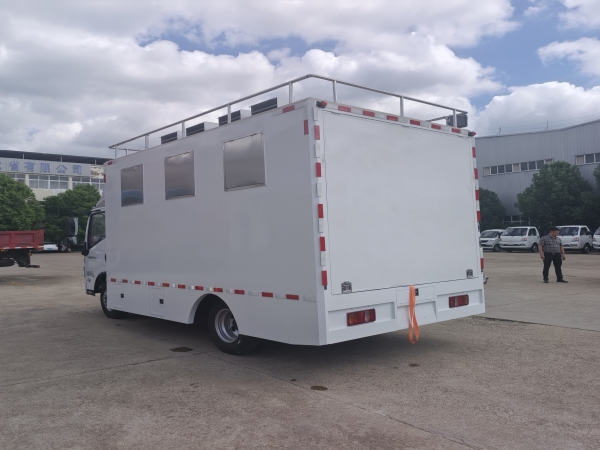 跃进H300农村宴席厨房餐车：流动星级后厨，乡宴体面全开